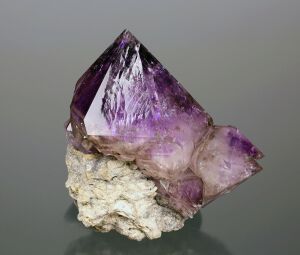 naturmateriale ,lilla ,kvarts ,kjemisk forbindelse ,elektrisk blå.