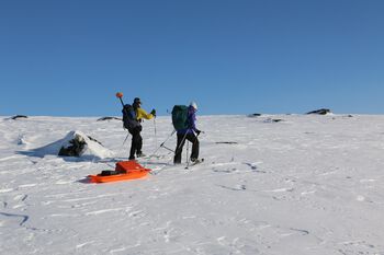 himmel ,snø ,sportsutstyr ,skråningen ,vintersport.