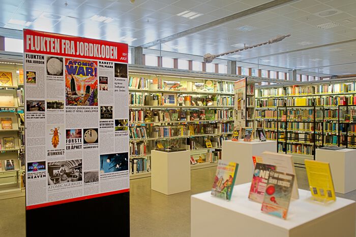 Bilde av utstillingen i biblioteket