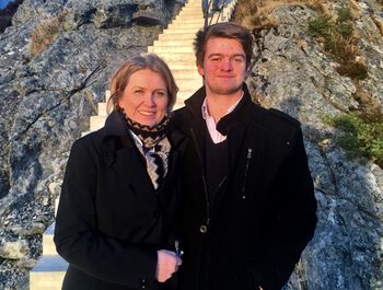 smil ,fritid ,reise ,lykkelig ,fjellrike landformer.