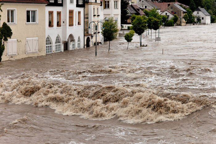 Bildet er tatt under en oversvømmelse da elven Steyr i Østerrike gikk over sine bredder i juni 2013