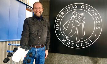 jeans ,smil ,erme ,kjole skjorte ,font.