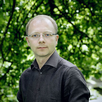 klær ,briller ,mennesker i naturen ,synsomsorg ,kjole skjorte.