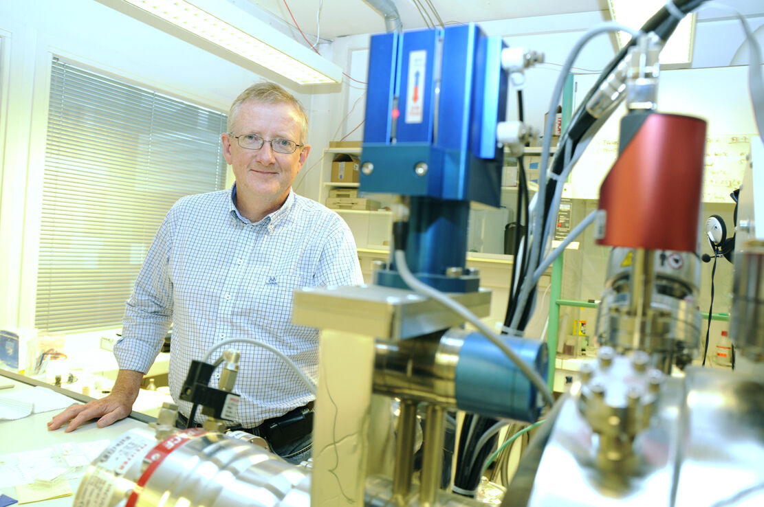 Truls Norby i laboratoriet