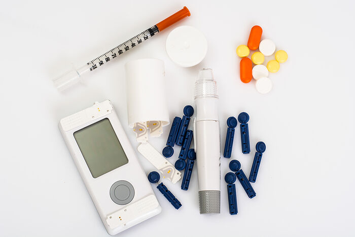 Måleutstyr og legemidddel for diabetes
