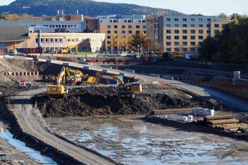 vann ,bygning ,himmel ,infrastruktur ,kropp av vann.