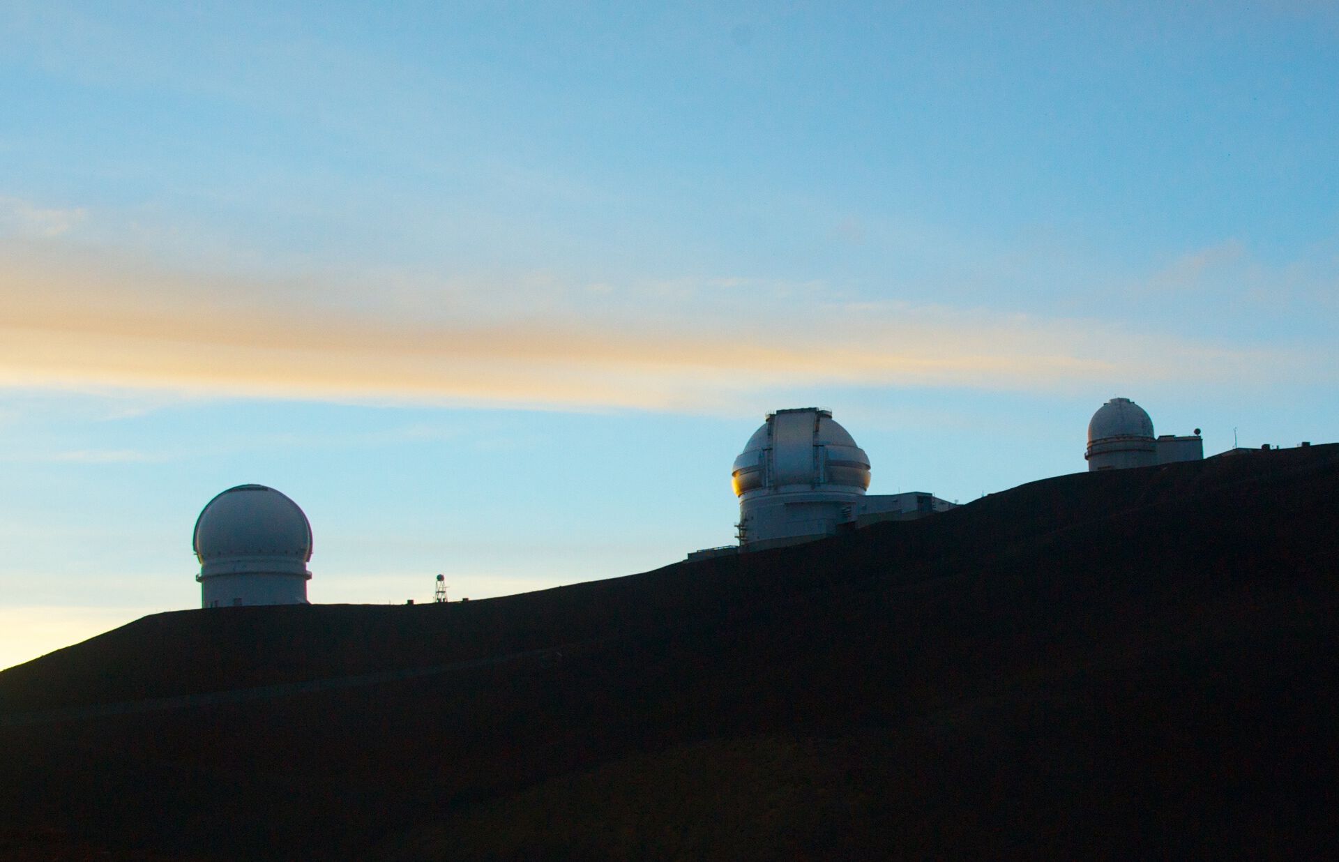 Gemini-teleskopet i solnedgang