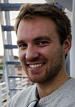 person ,panne ,smil ,hake ,øyenbryn.