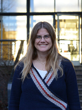 briller ,smil ,synsomsorg ,erme ,lykkelig.