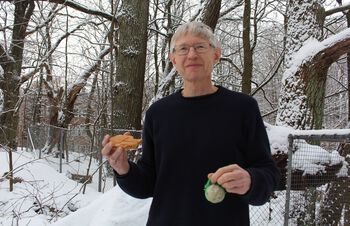 hånd ,væpne ,snø ,smil ,erme.