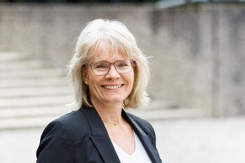 briller ,smil ,yttertøy ,synsomsorg ,erme.