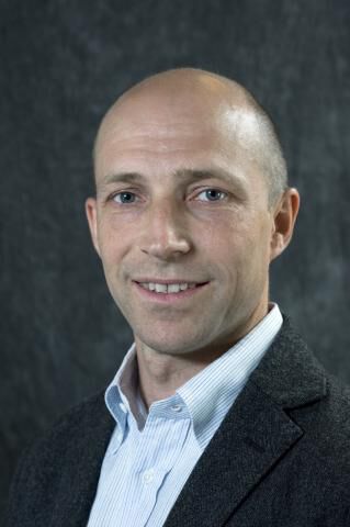 person ,klær ,panne ,kinn ,smil.